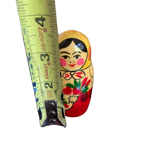 Russian wooden nesting dolls - Picture 6 of 8